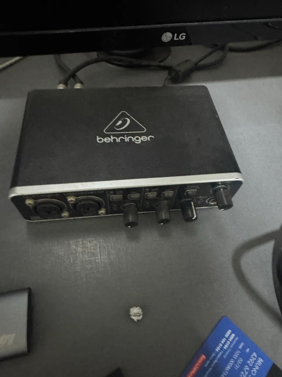 Interface de Áudio Behringer UMC202HD - Foto 3