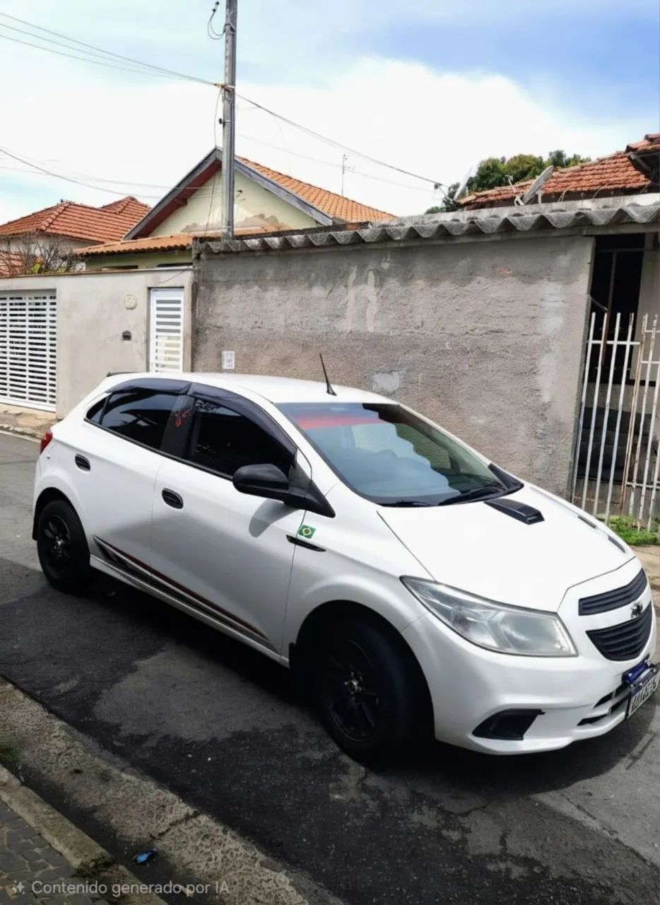 Chevrolet Onix ONIX HATCH Joy 1.0 8V Flex 5p Mec. 2018