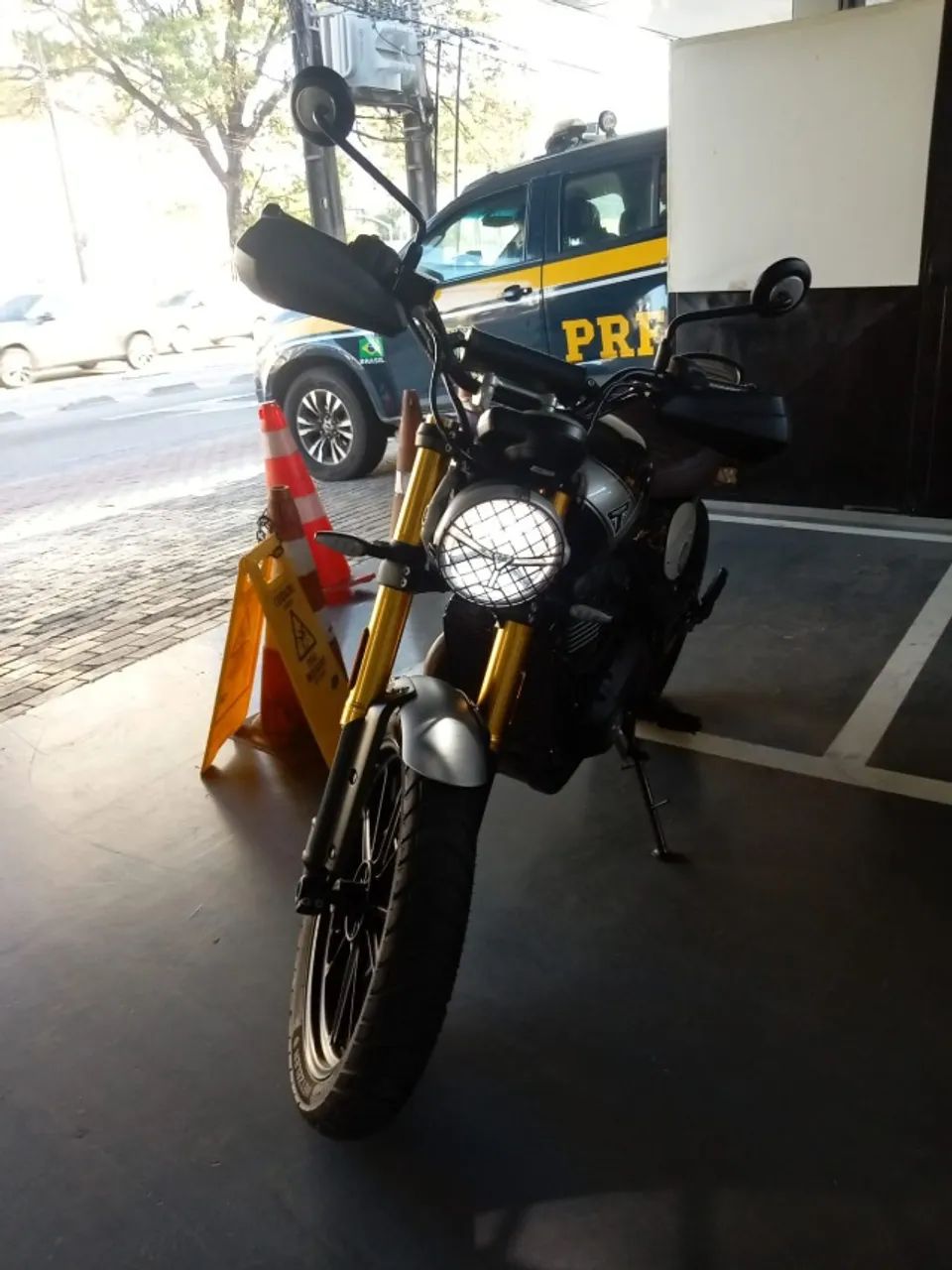 SCRAMBLER 400X - Foto 3