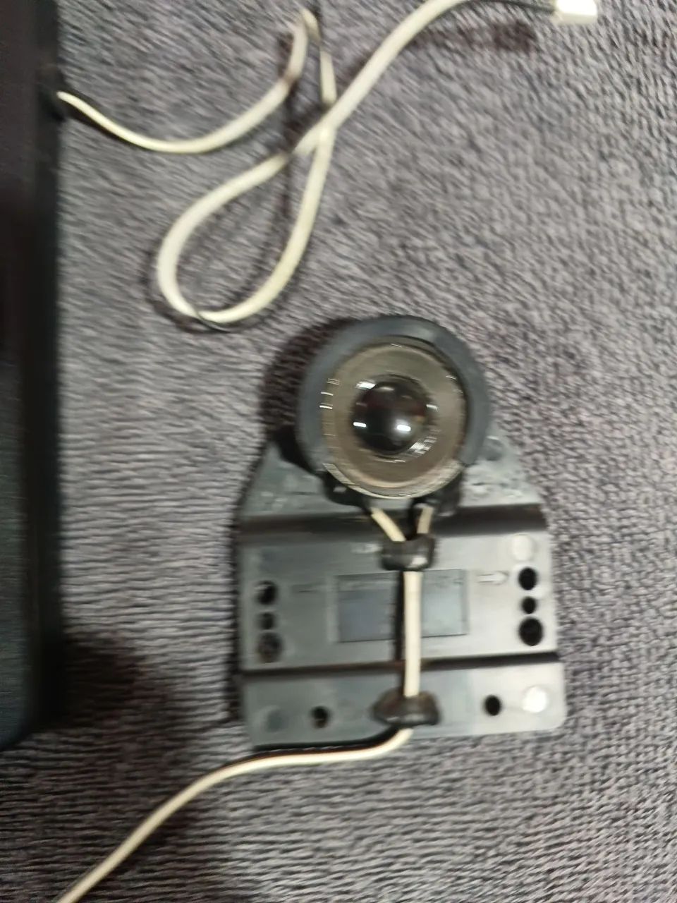 Trio de autofalantes tv 32 polegadas philips  - Foto 2