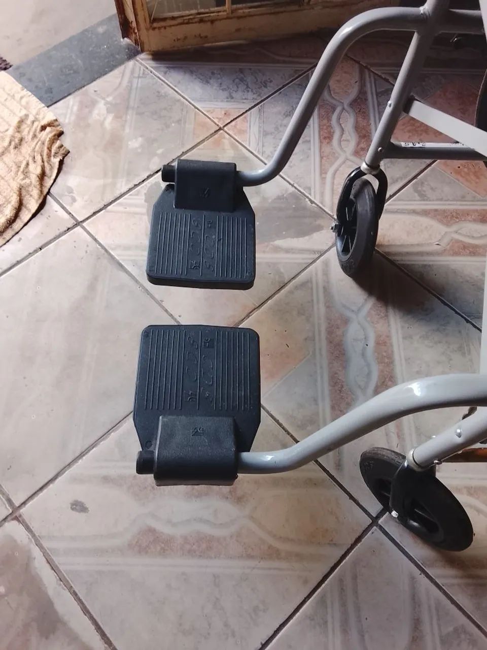 Cadeira de rodas nova oportunidade  - Foto 4