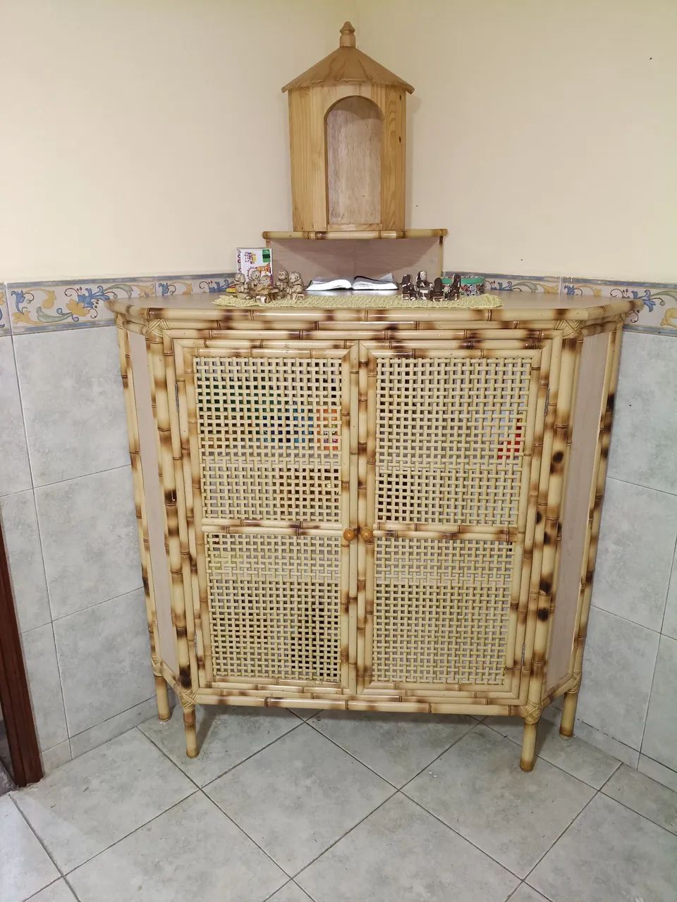 Cômoda/Altar Rústica de Bambu