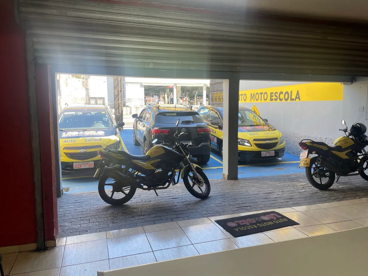 AUTO MOTO ESCOLA - COMPLETA TUDO OK FUNCIONANDO - MUDANÇA RAMO - Foto 2