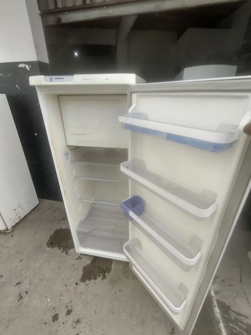 Electrolux geladeira uma porta só.  - Foto 2