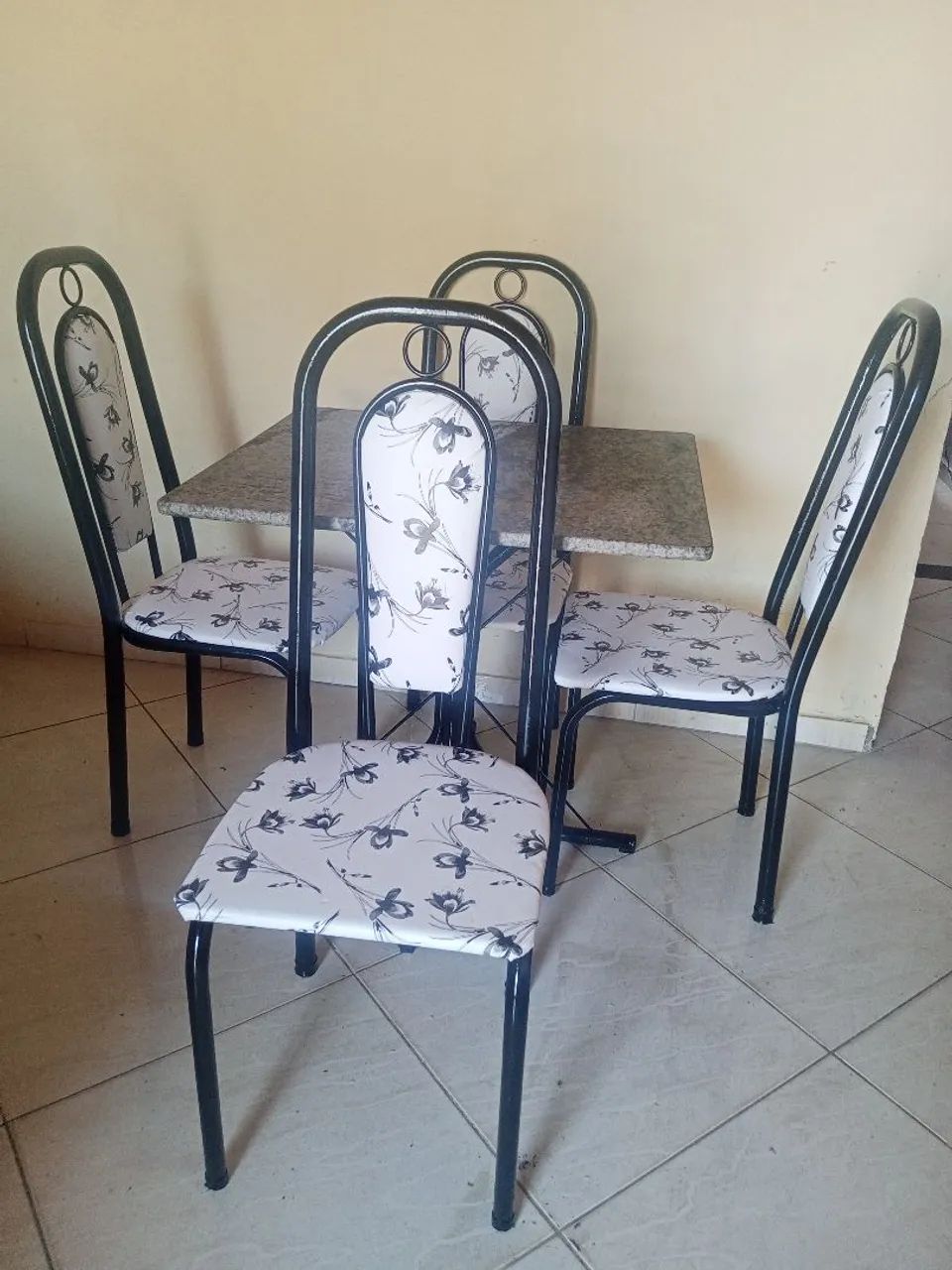 4 cadeiras faço entrega  - Foto 4