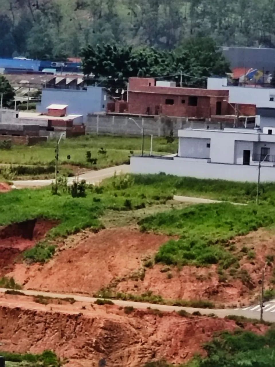 Vendo lote por 235 mil - Foto 3