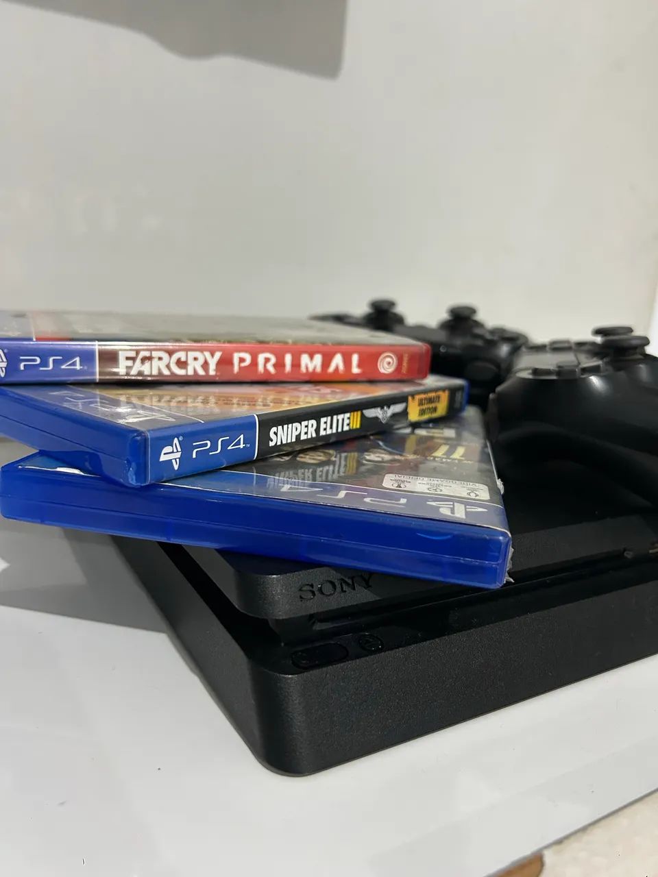 Ps4 slim + 2 CONTROLES + 3 JOGOS - Foto 3