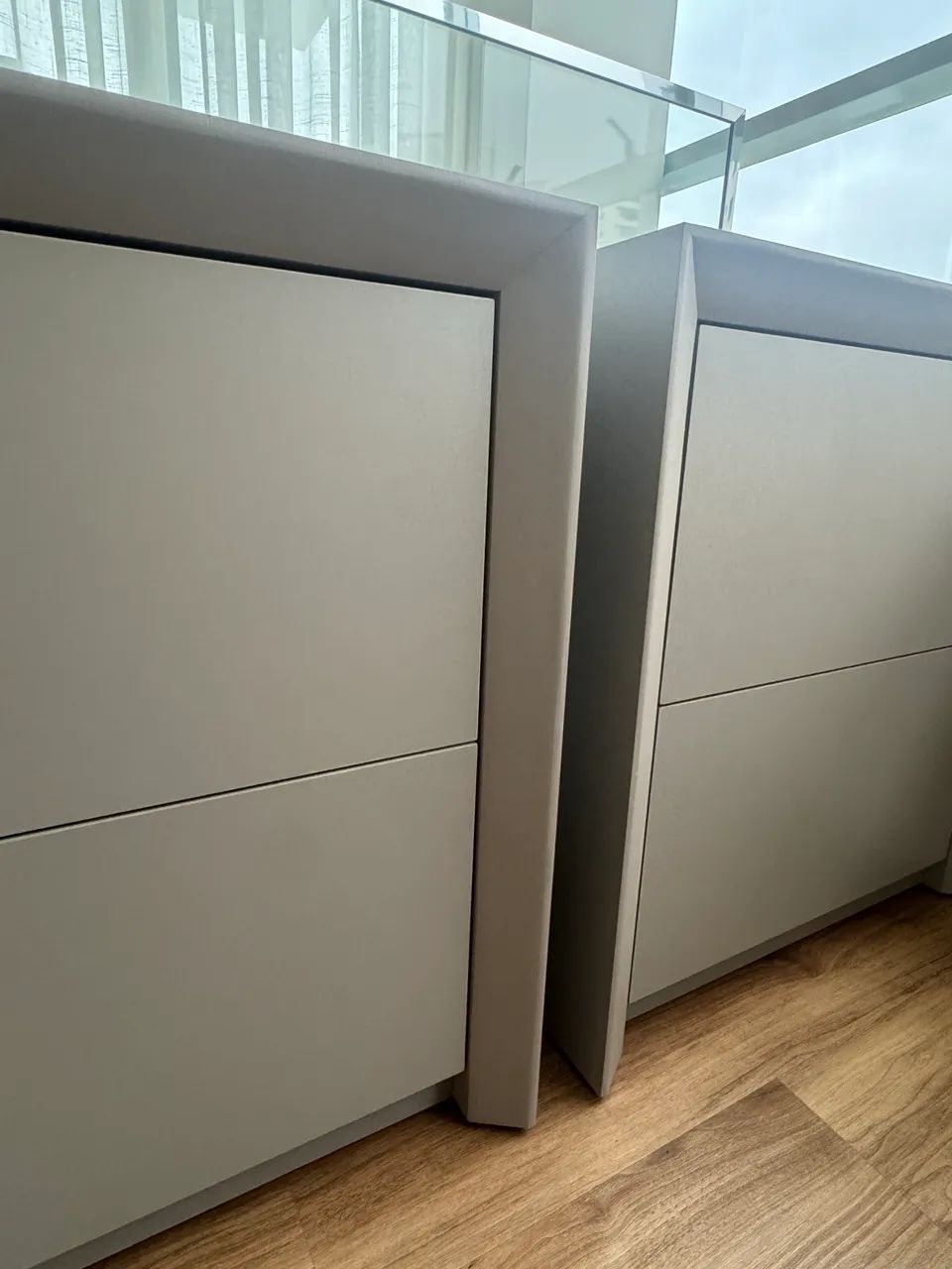 Vendo 2 mesas laterias em mdf - Foto 3