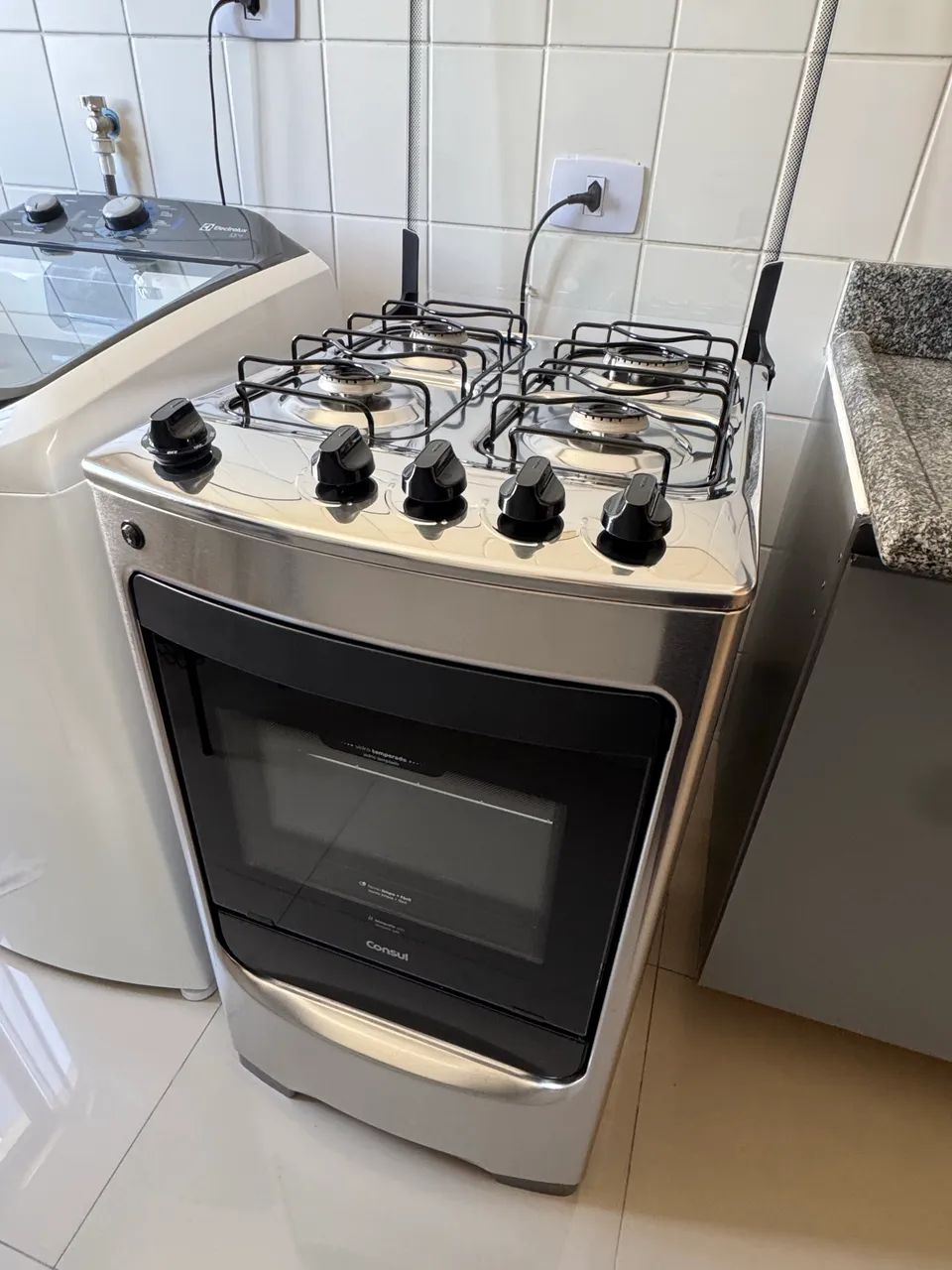 Fogão Consul 4 bocas cor Inox com acendimento automático - CFO4NAR