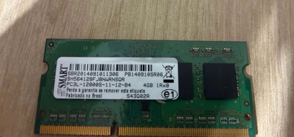 memória RAM SODIMM de 4GB da marca Smart