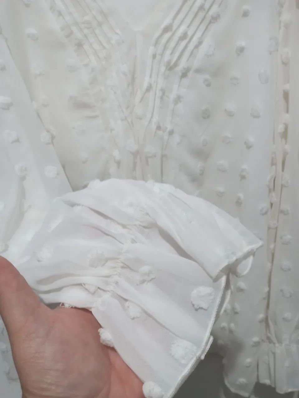 Blusa Branca - Poá com Forro  - Foto 2