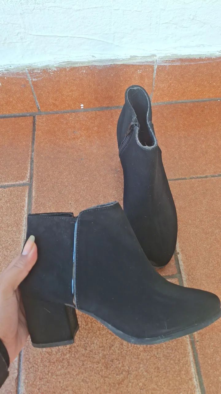 Bota Ankle Boot Preta Camurça - Foto 4