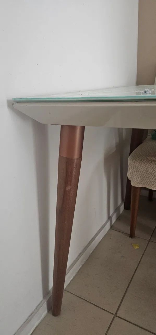 Mesa de tampa de vidro com 6 cadeiras - Foto 3