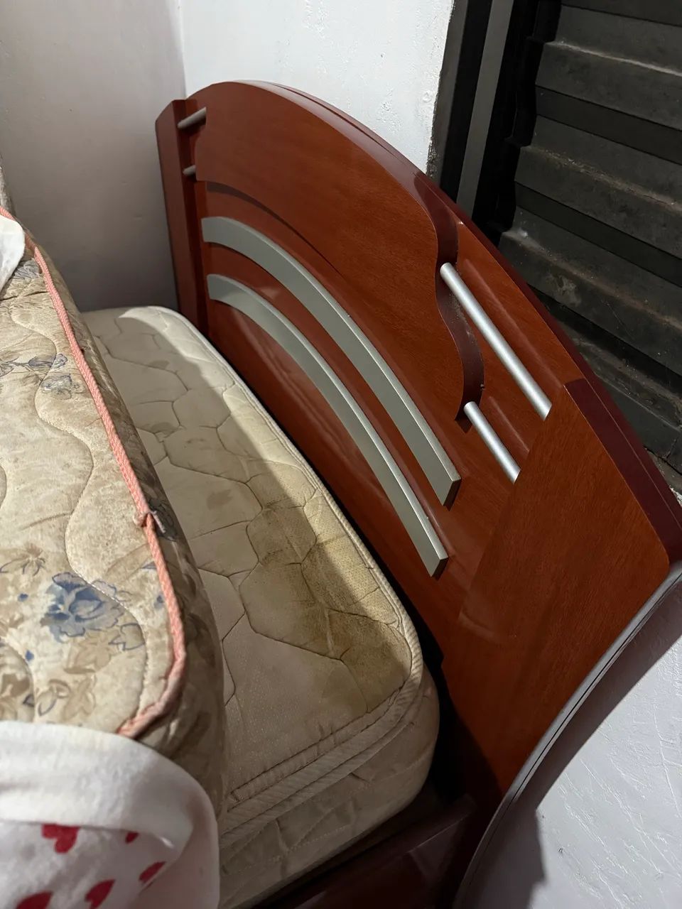 Cama de madeira - solteiro - Foto 3