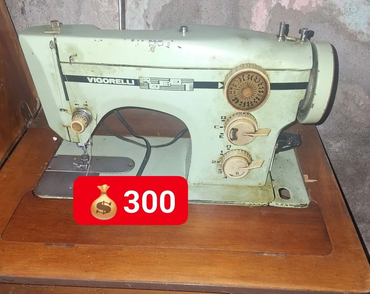 Máquina de costura447407176570654720