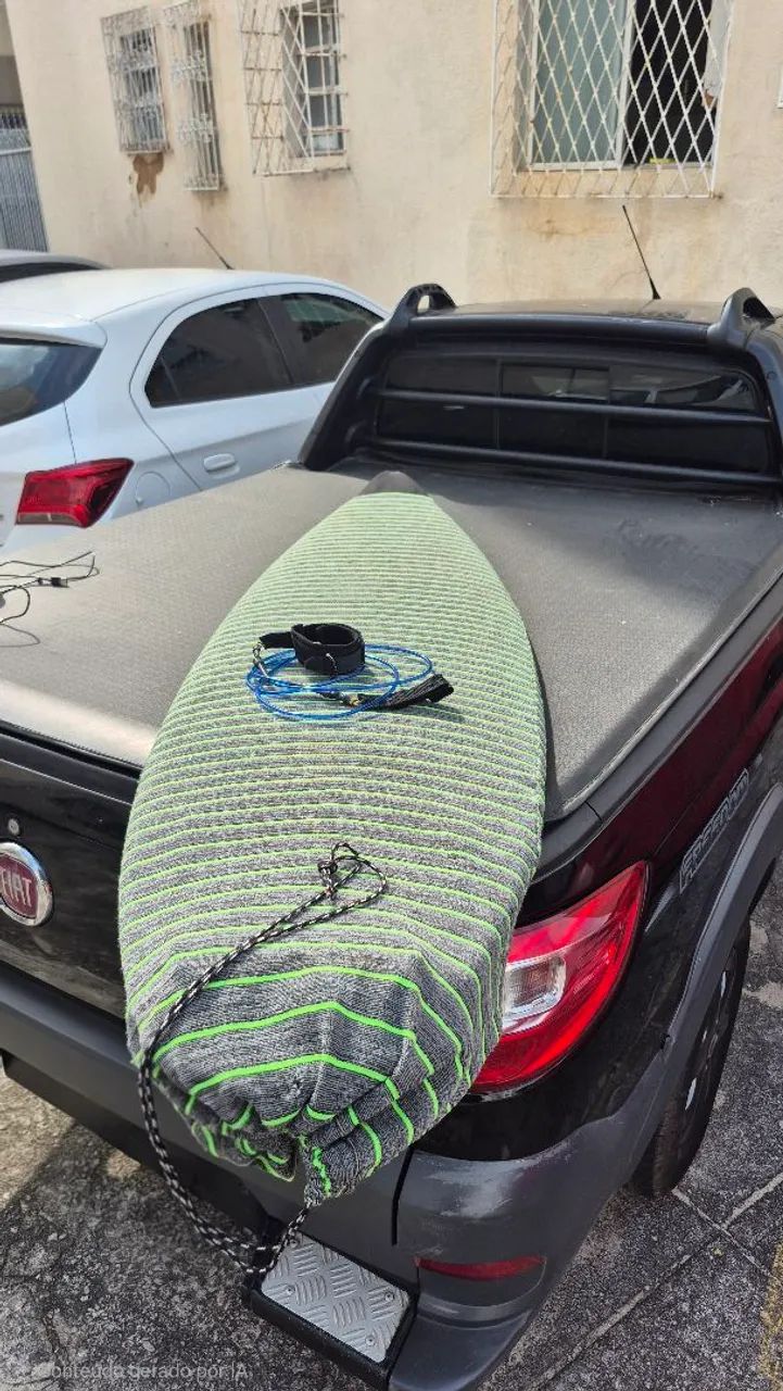 Prancha de surf com capa e leash