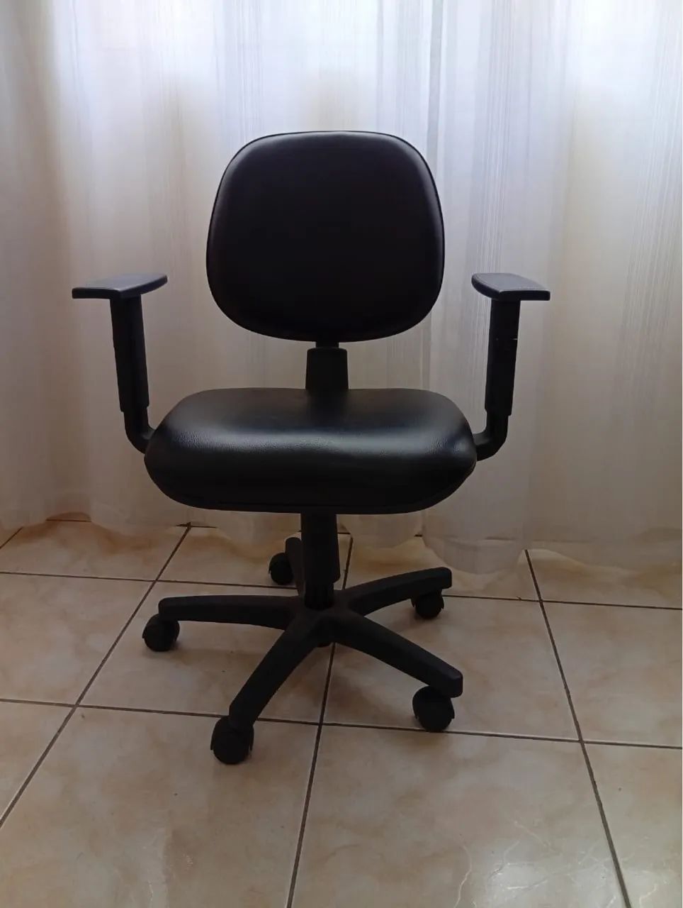 Cadeira Executiva Back System com Braços Reguláveis - Foto 3