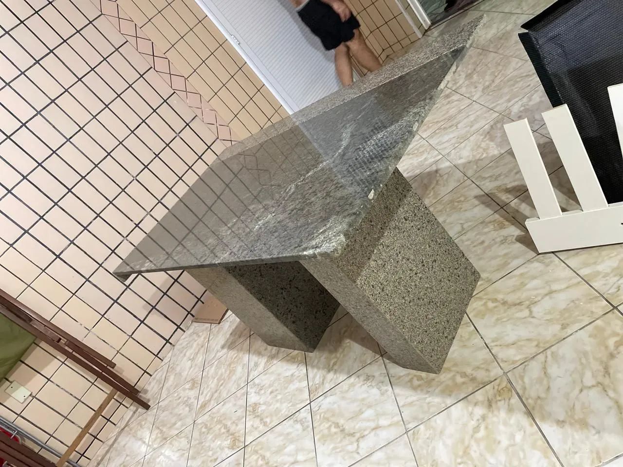 Mesa em granito para escritório - Foto 3