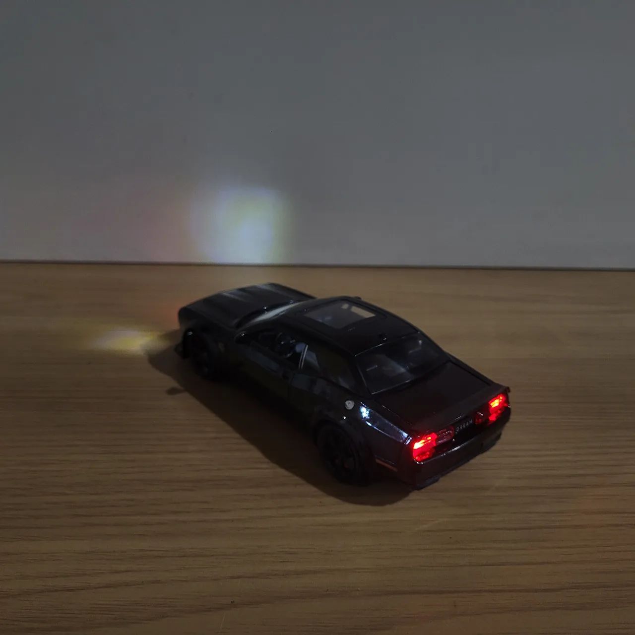 Dodge Challenger SRT Hellcat Miniatura - Foto 2