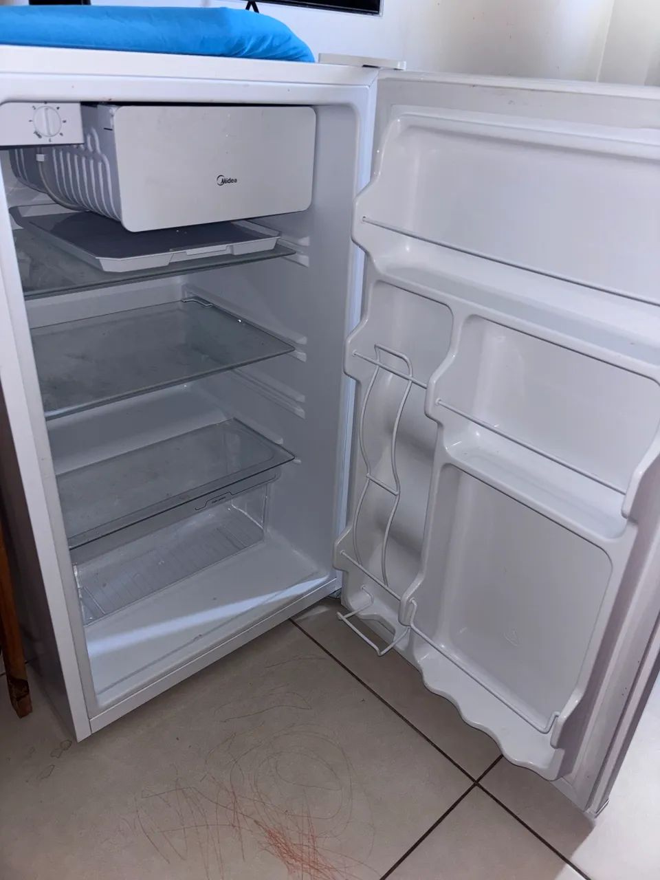 Frigobar MIDEA 124l - Foto 4