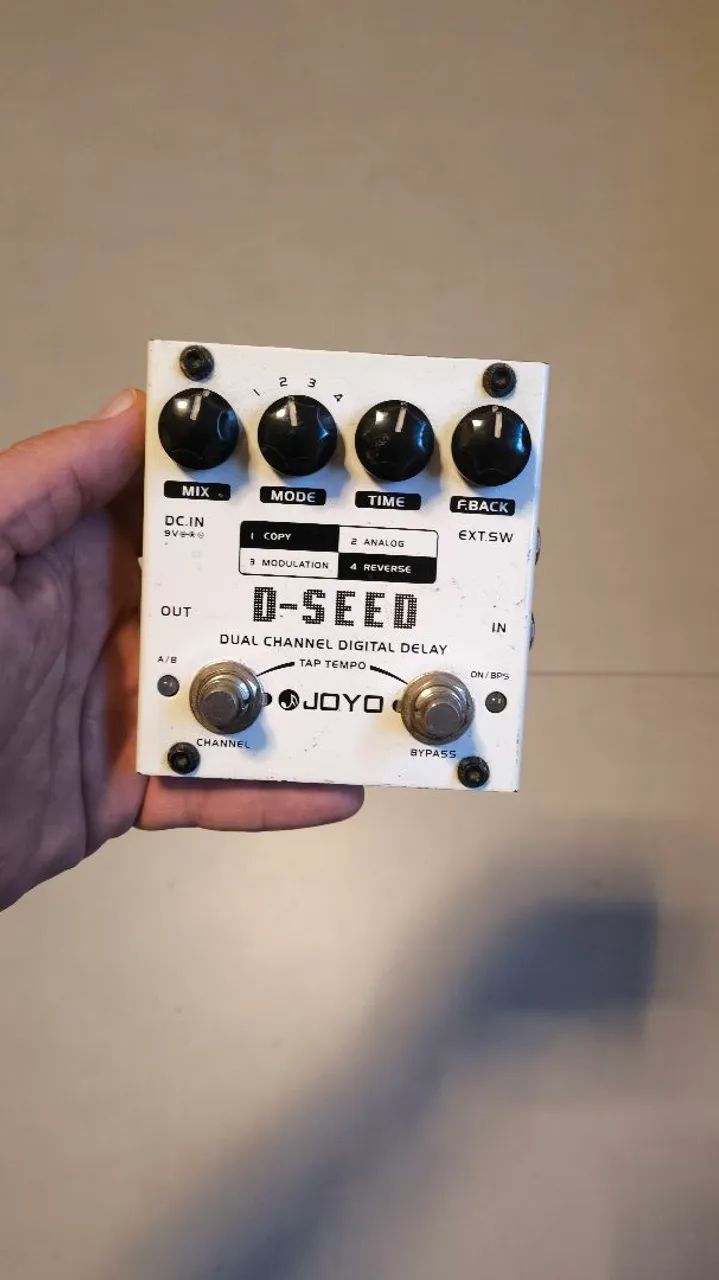 VENDO PERAL DE GUITARRA JOYO D-SEED - DIGITAL DELAY