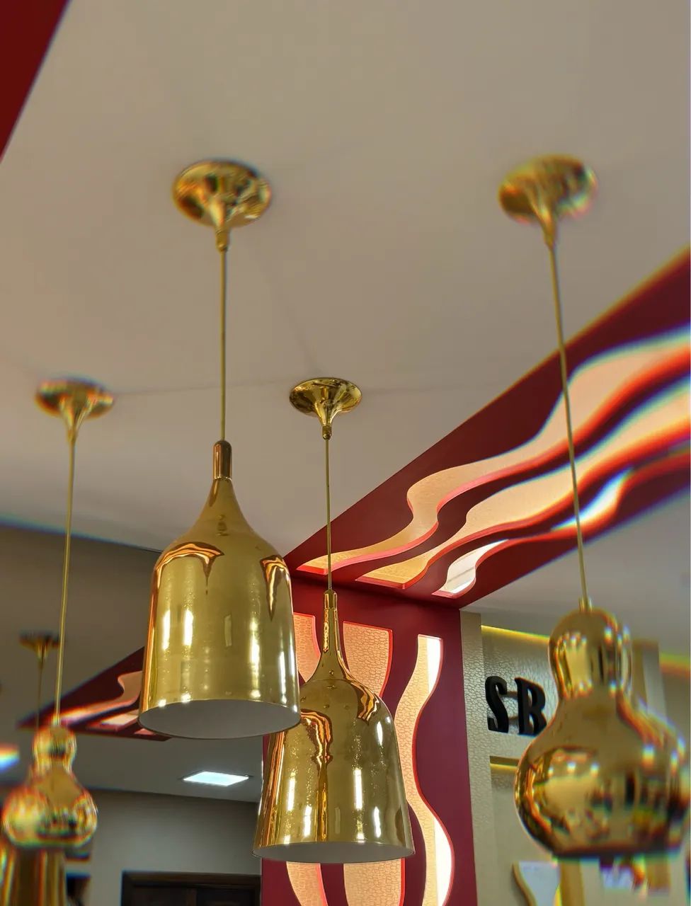 Conjunto de pendente dourado 