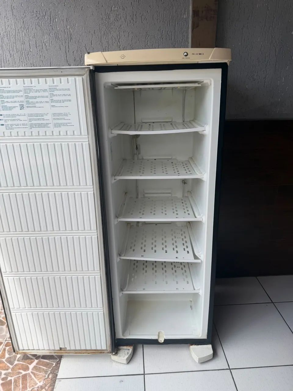 Vendo freezer 