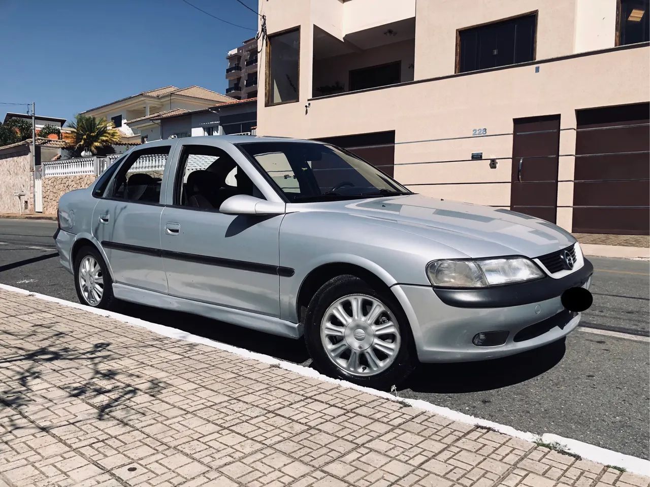 Chevrolet Vectra CD 2.2 16V / 2.0 16V Mec./aut. 1999