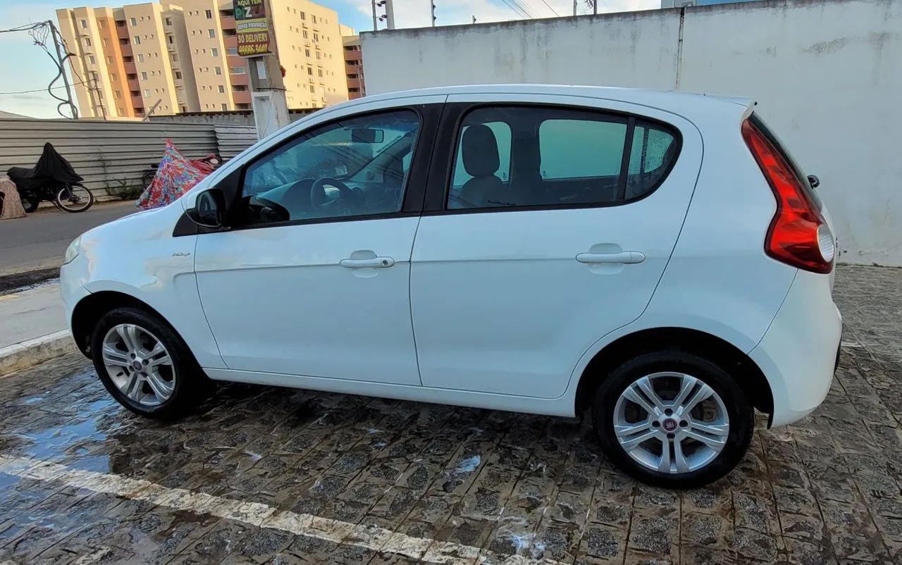 Fiat Palio Essence Dualogic 1.6 Flex 16V 5P 2014 - Foto 5