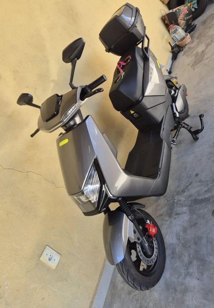 Moto Elétrica (Autopropelido)