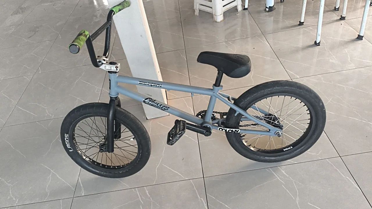 vendo bmx de manobras tamanho 18 polegadas  - Foto 3
