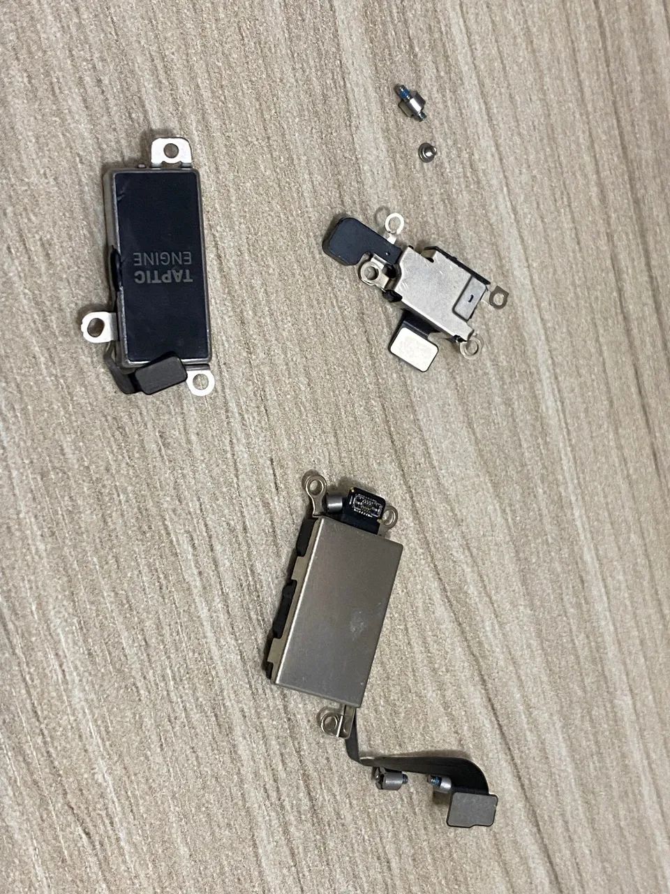 Lote peças iPhone 16 retirada  - Foto 4