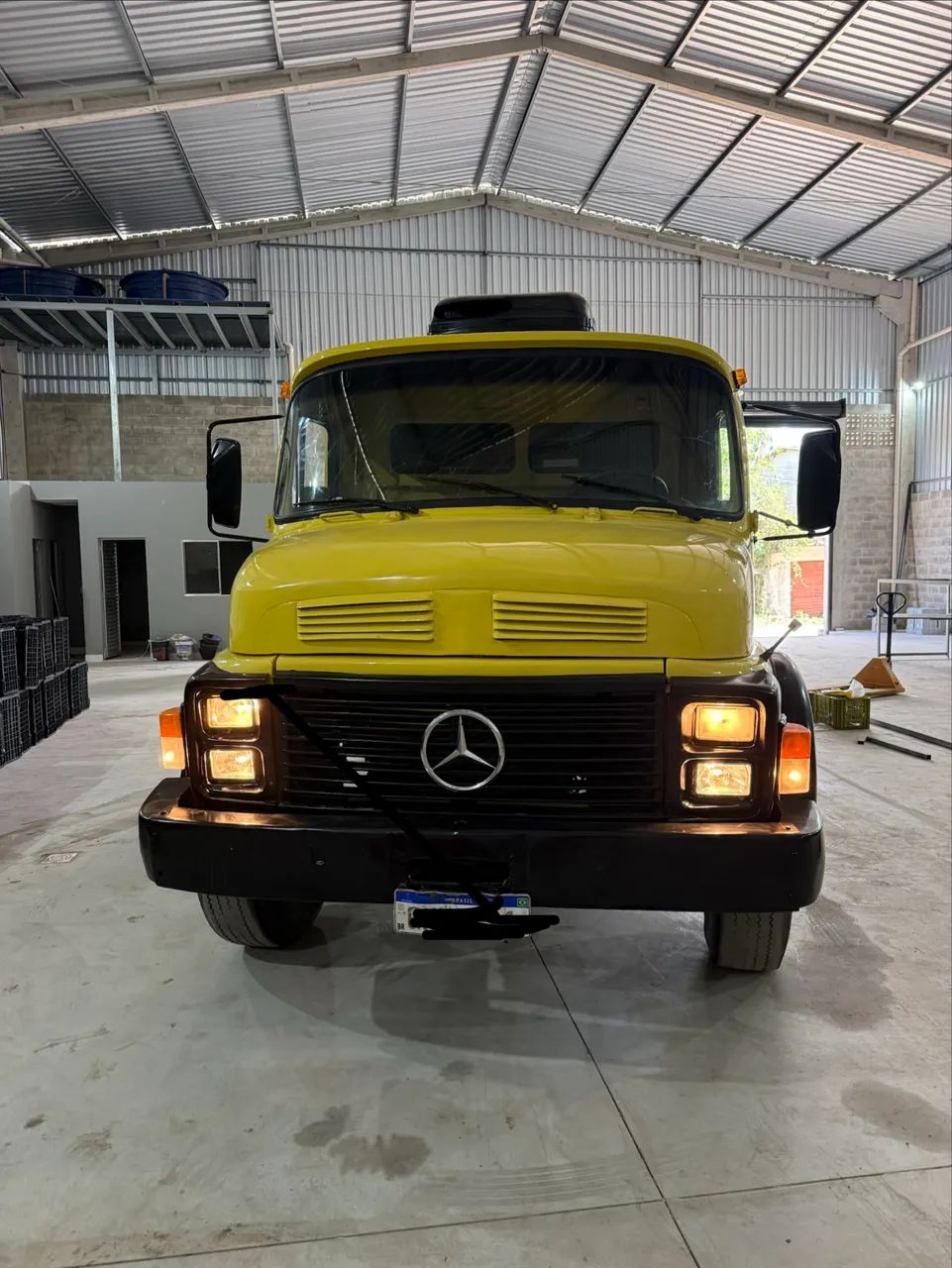 VENDO ou TROCO CAMINHÃO CAÇAMBA 1113