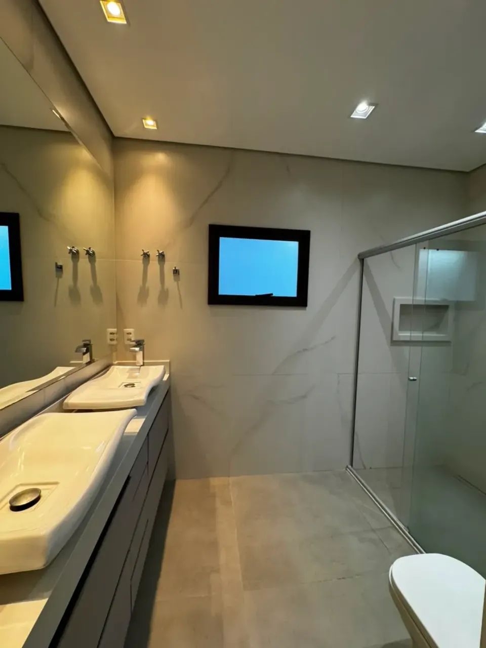CASA TERREA COM 3 SUITES À VENDA, 430m2 - FLORAIS DOS LAGOS - Foto 2