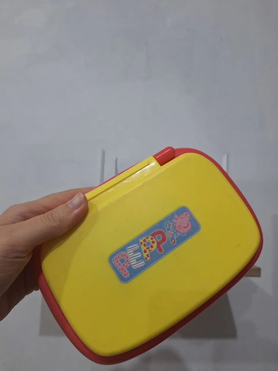 Laptop de brinquedo Peppa Pig bilíngue  - Foto 2