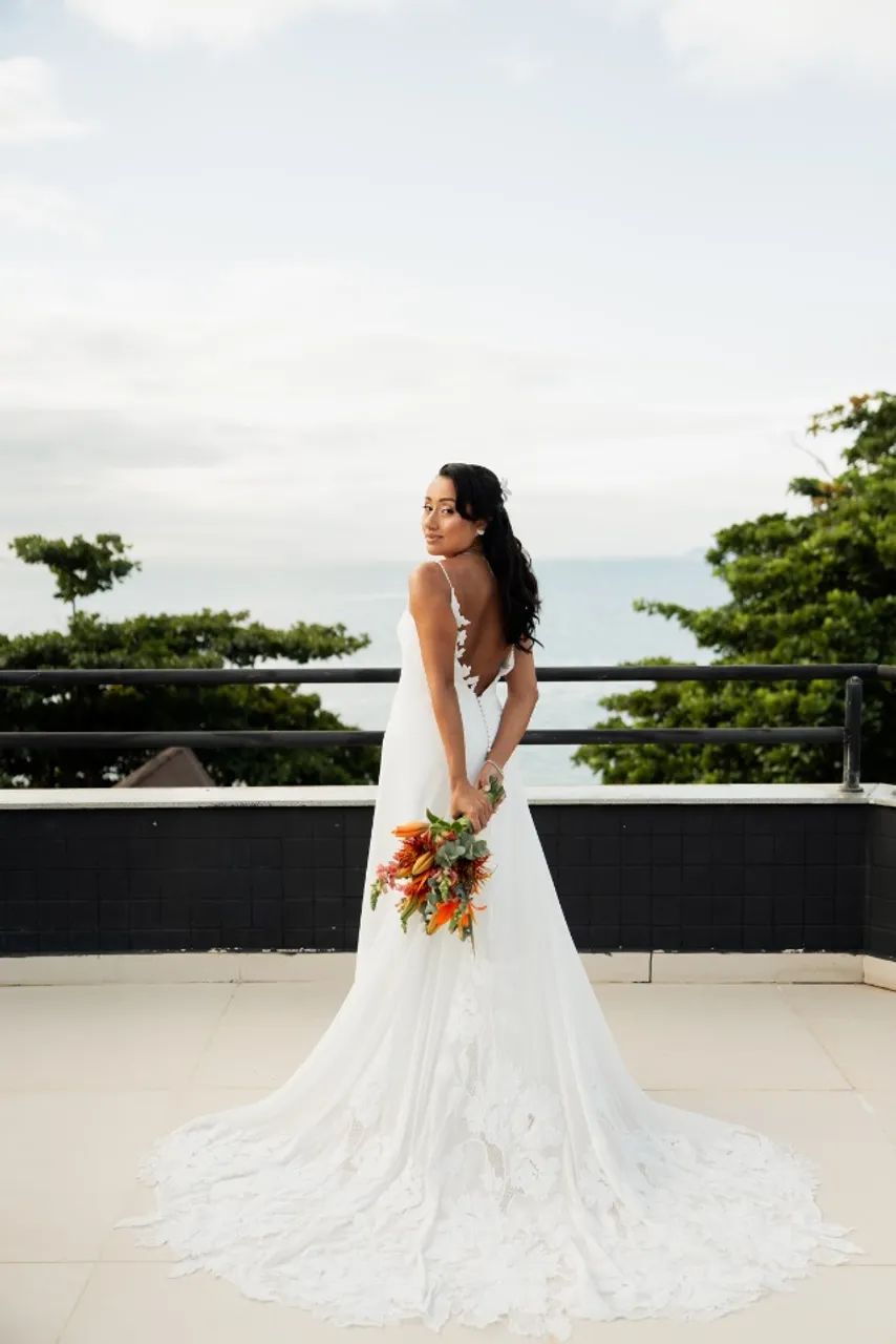 Vestido de noiva modelo sereia com calda rendada