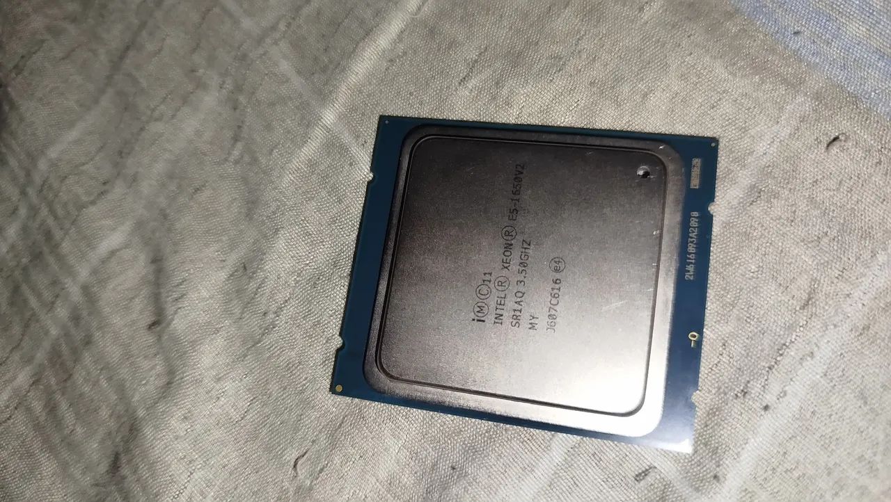 Intel Xeon E5-1650V2 - Foto 3