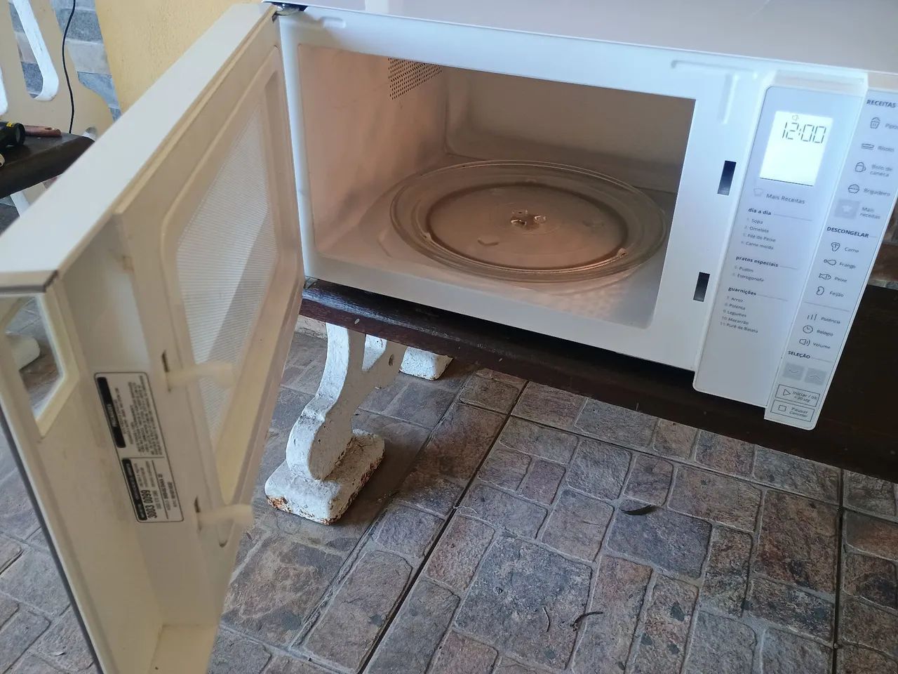 Microondas Brastemp 32 litros  - Foto 2