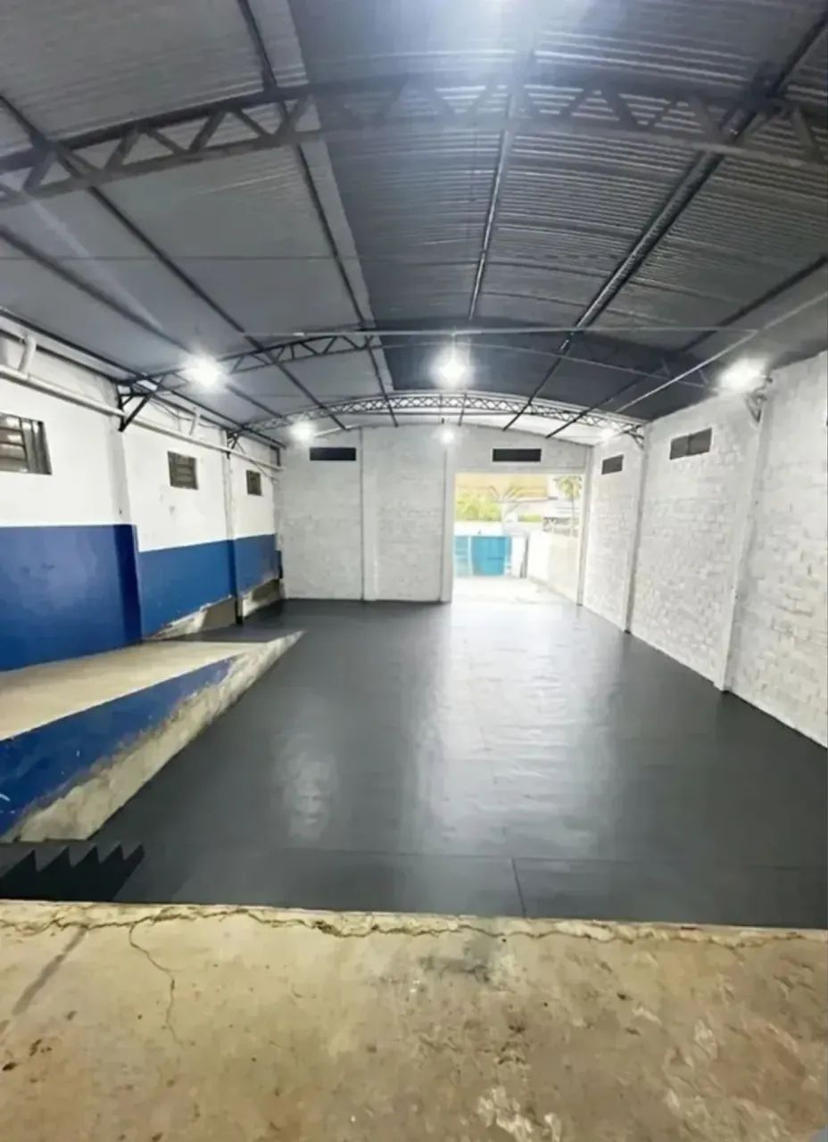 Alugo barracão com aprox. 400m² próximo da Av. Fernando Correa - Cuiabá - MT - Foto 2