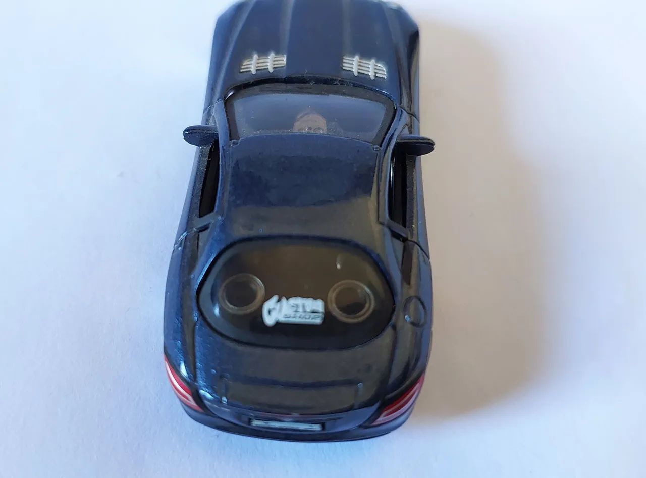 Miniatura Maisto Premium 1.64 - Foto 4