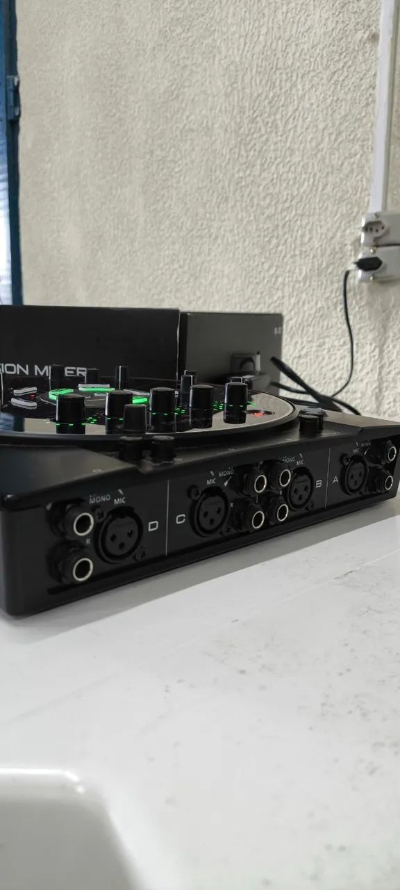 Roland Session Mixer - HS-5 - COMO NOVO, na caixa e funcionando