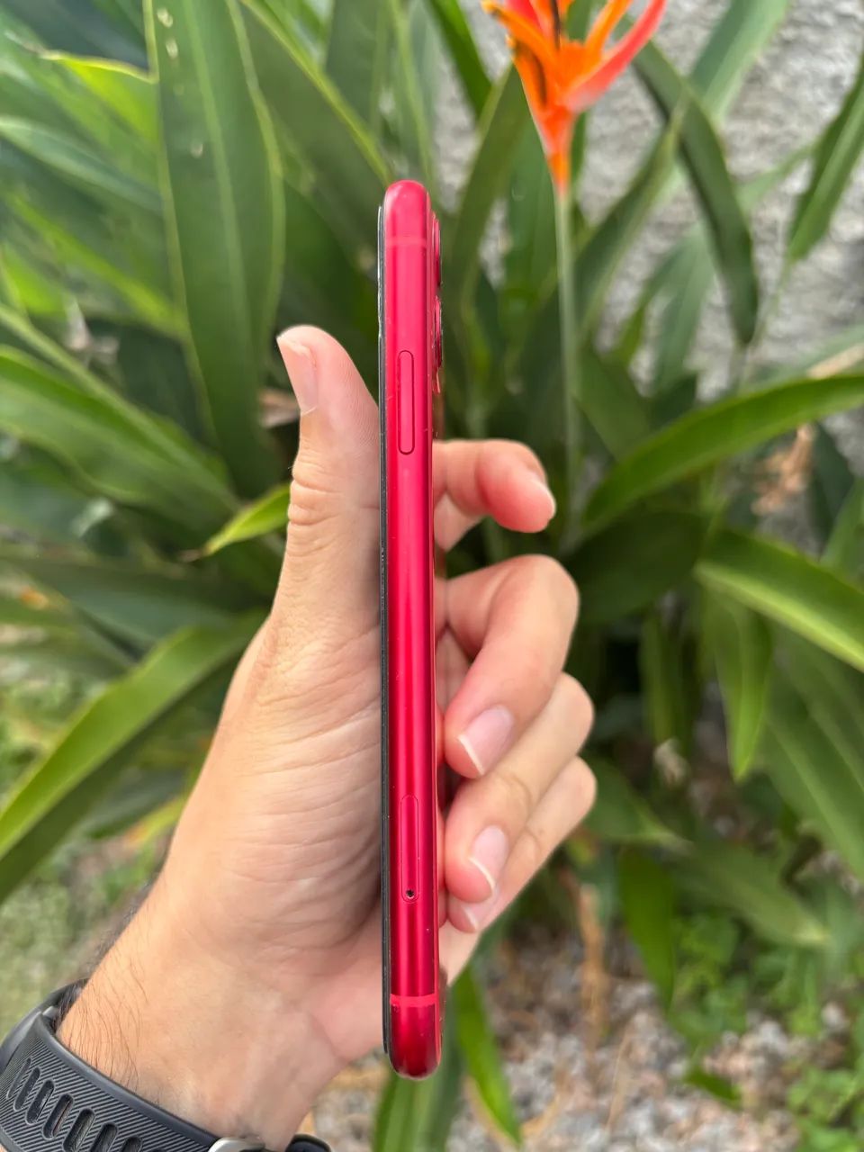 iPhone 11 RED 64GB - Foto 4