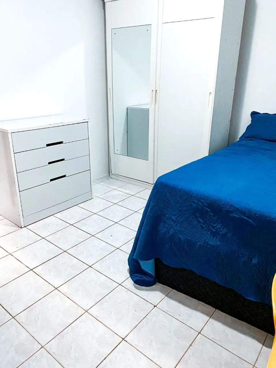 Quarto mobiliado Farol da Barra 