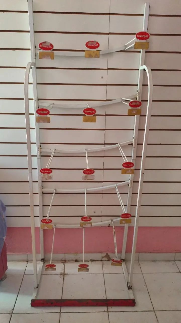 Vendo acessórios para lojas