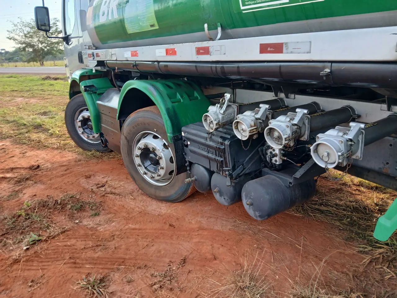 volvo vm 270 automático - Foto 2
