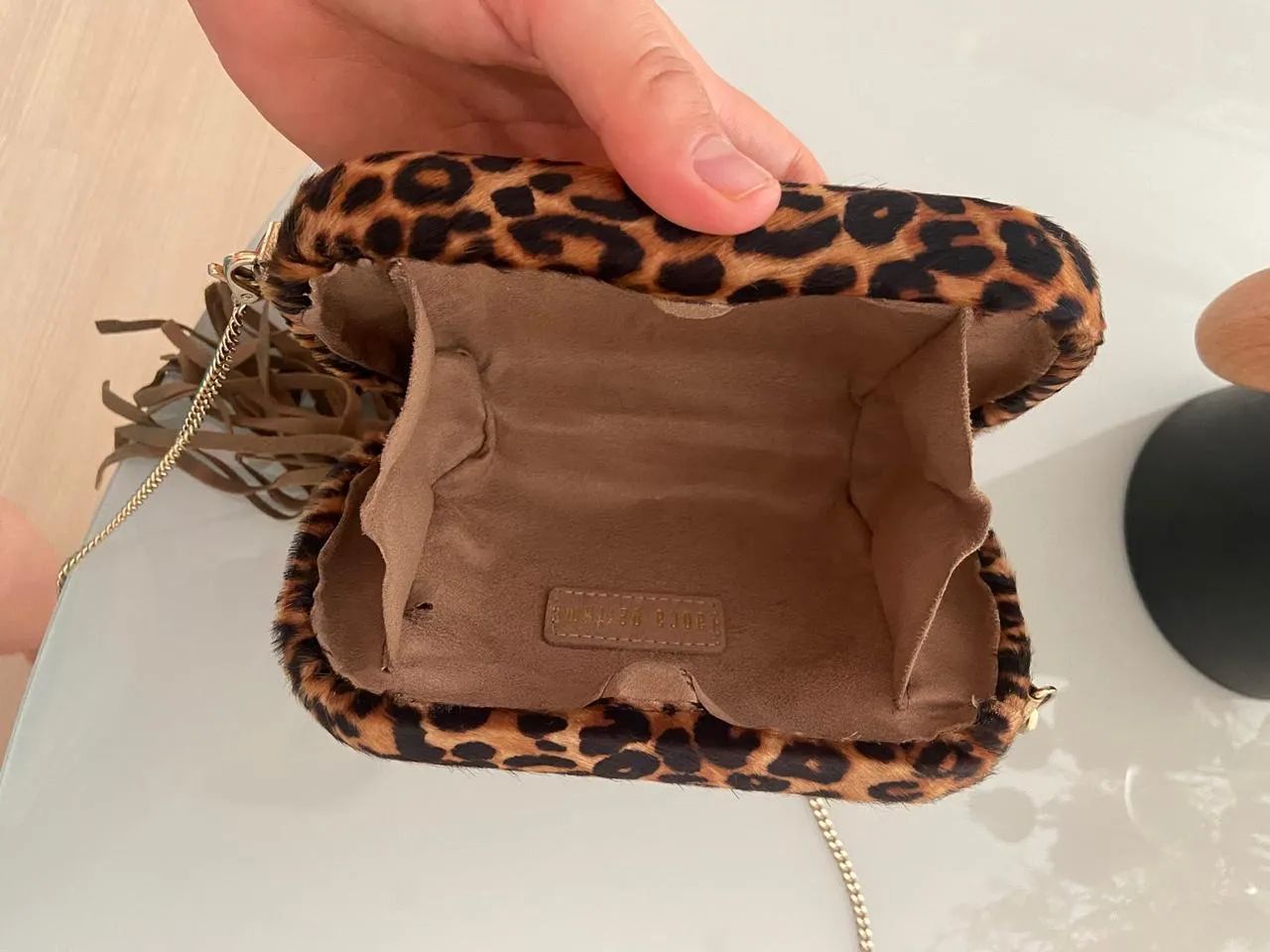Clutch lança perfume  - Foto 4