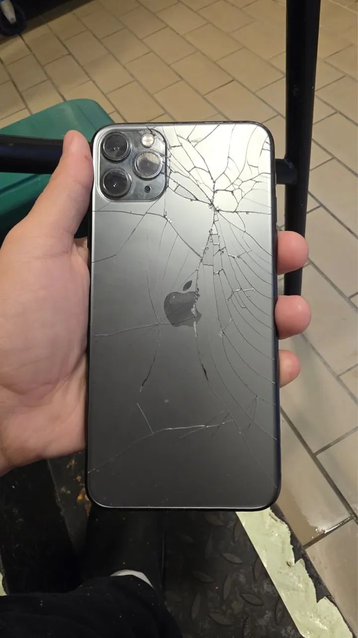 Vendo iPhone 11 Pro Max  - Foto 3