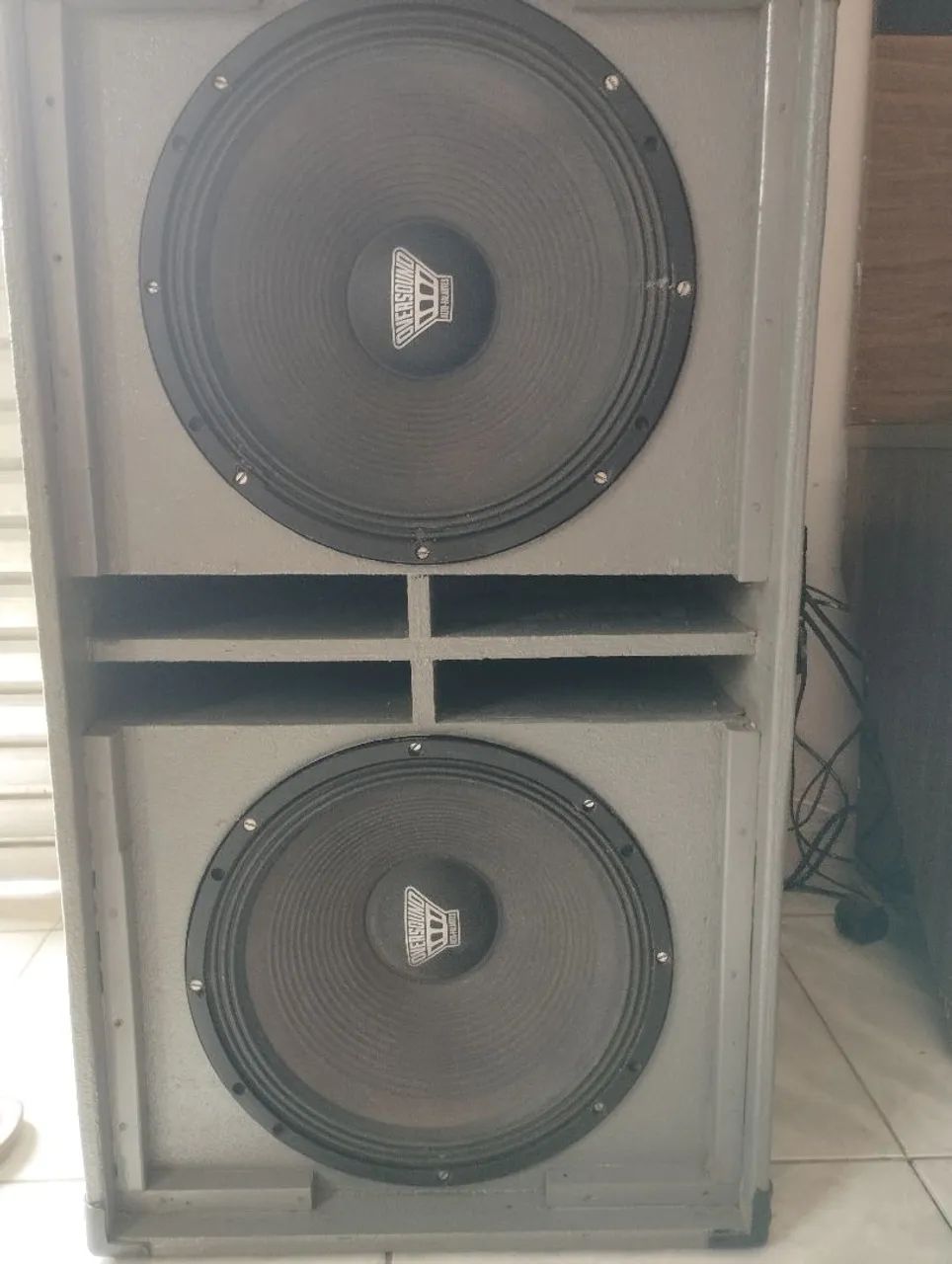 Caixa de Som Dupla Oversound de Baiana / Woofer (Excelente Estado) - Foto 3
