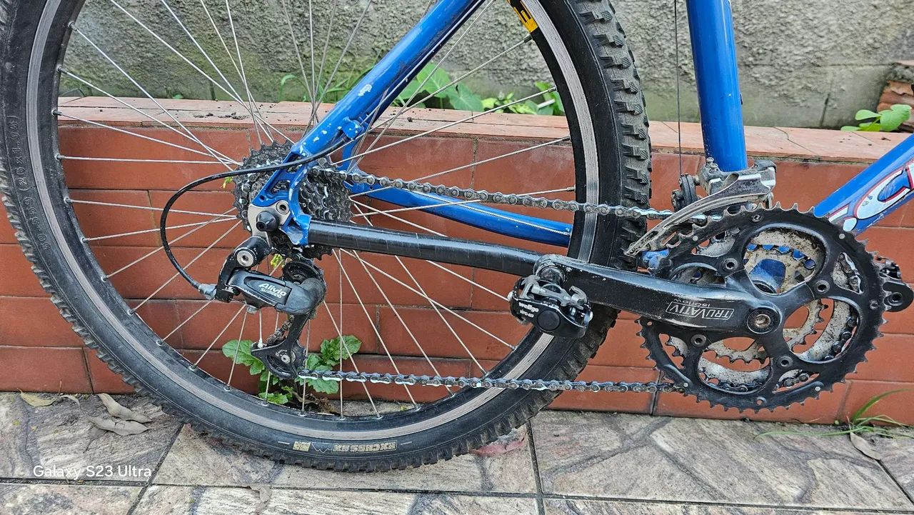 Bicicleta Schwinn Frontier com suspensão RST - Foto 3