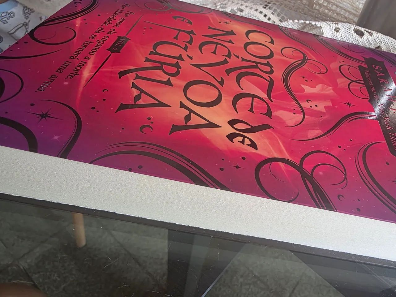Vendo: Livro 1 e 2 de ACOTAR  - Foto 4